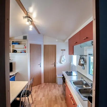 בית נופש Mobile In With Terrace, Air Conditioning, Wifi 5015-1