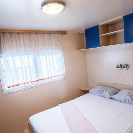Mobile In With Terrace, Air Conditioning, Wifi 5015-1 * פאקוסטאן